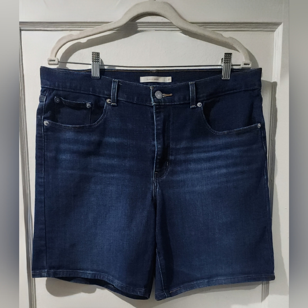 ✨️Levi’s Classic Short Dark Wash Denim Jean Shorts Size 31 ✨